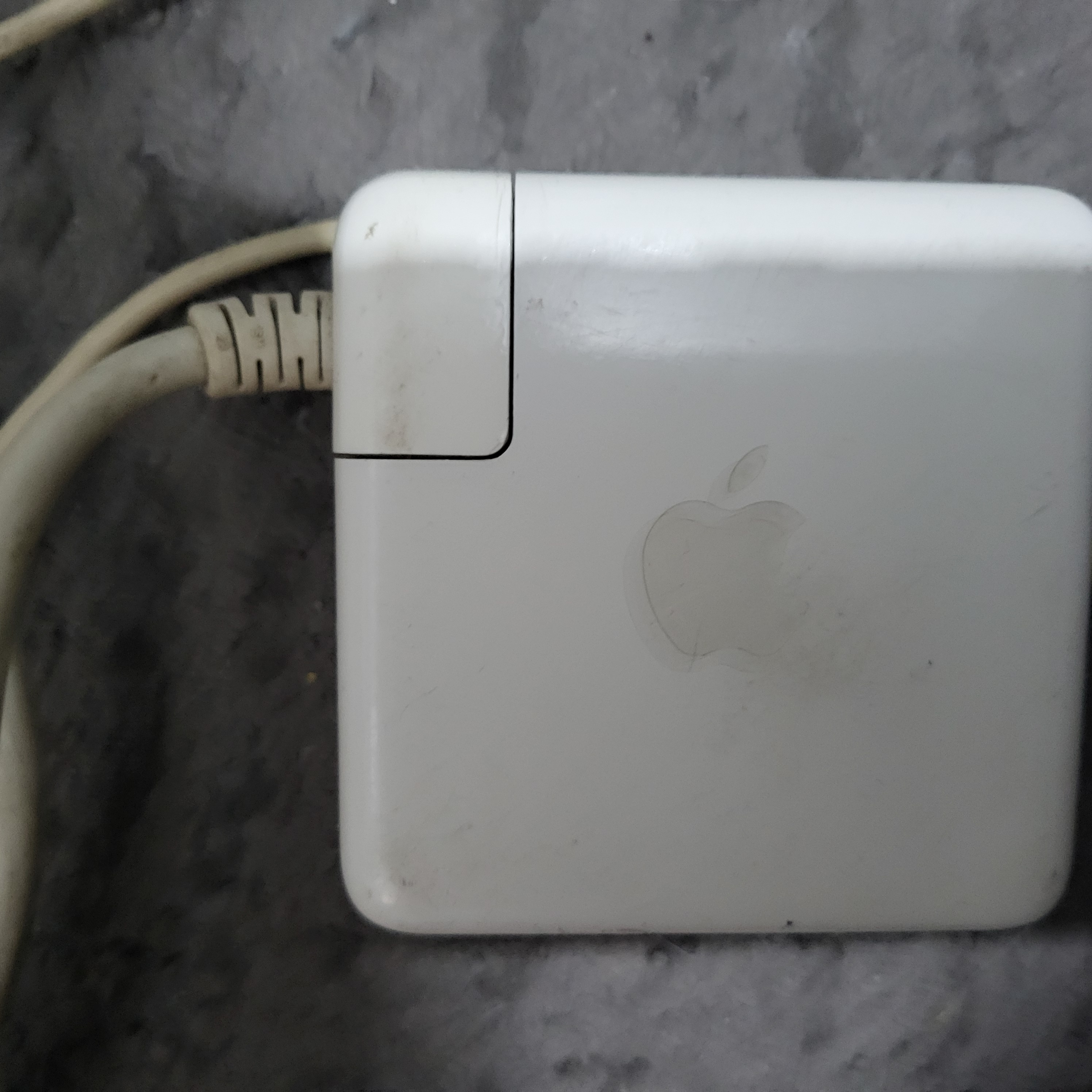 computadoras y laptops - MacBook 13 Core 2 duo 3