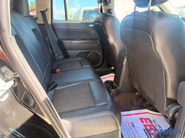 jeepetas y camionetas - Jeep Compass Latitude 2015 7