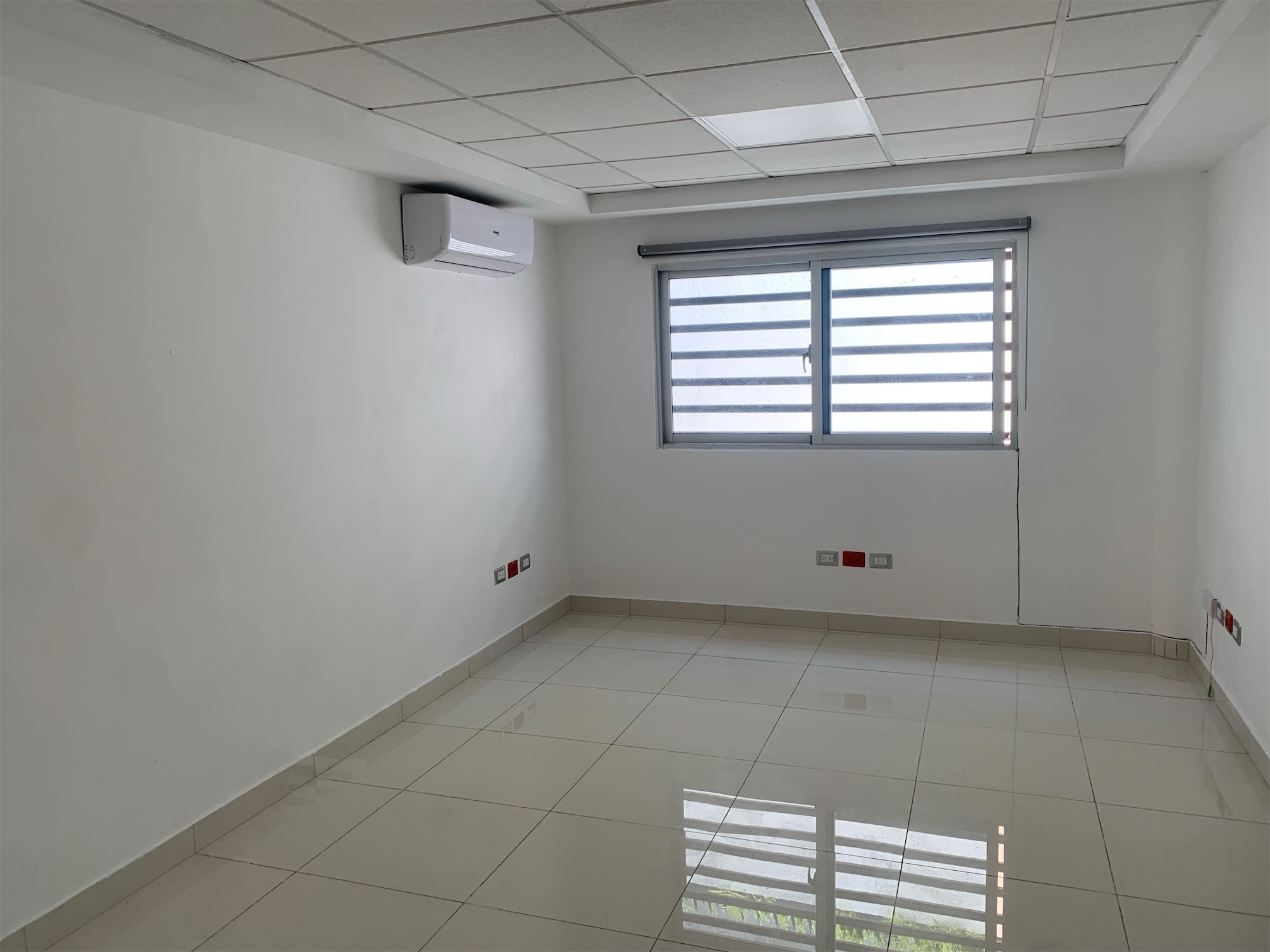 oficinas y locales comerciales - Local corporativo Prados 3