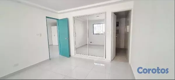 oficinas y locales comerciales - se Alquila local  4