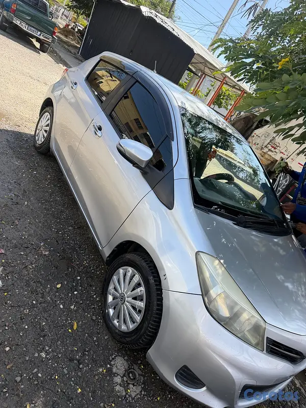 carros - Toyota vitz  4