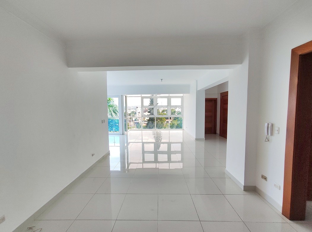 apartamentos - APARTAMENTO 230MTS2 CON ELEVADOR RINCON LARGO SANTIAGO  9