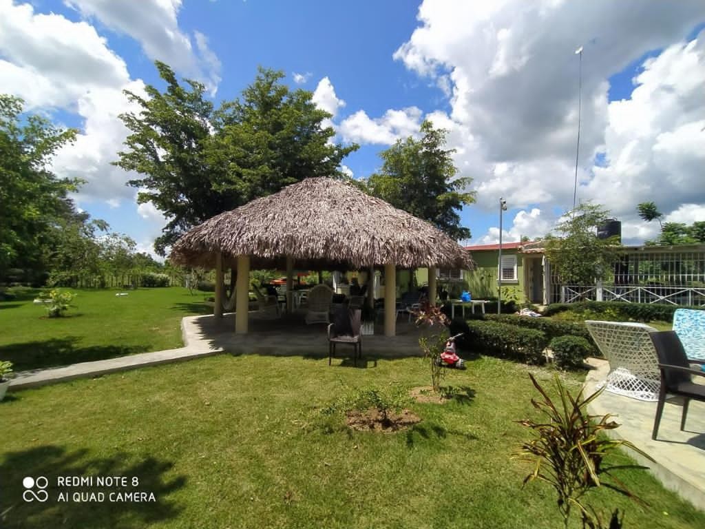 casas vacacionales y villas - Villa / Finca / Piscina en Bayaguana