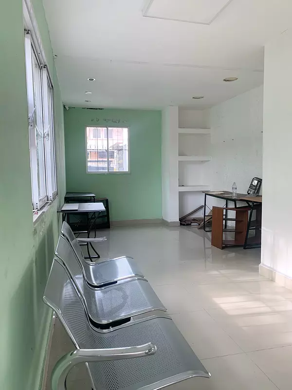 oficinas y locales comerciales - Local céntrico en Bella vista  6