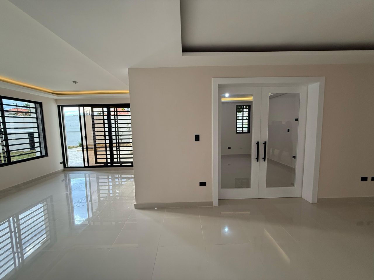casas - Amplia Casa Familiar en alquiler  6