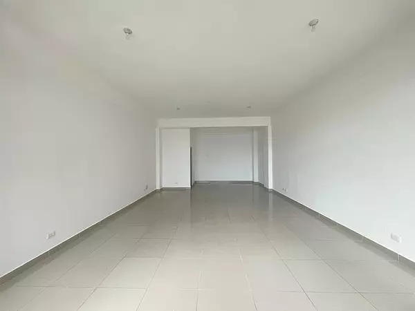 oficinas y locales comerciales - Local céntrico en Piantini 3