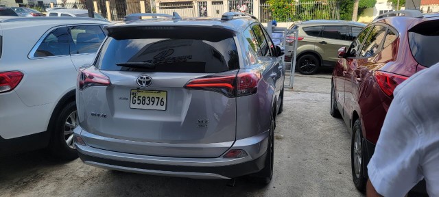 jeepetas y camionetas - TOYOTA RAV4 XLE FULL 2017 3