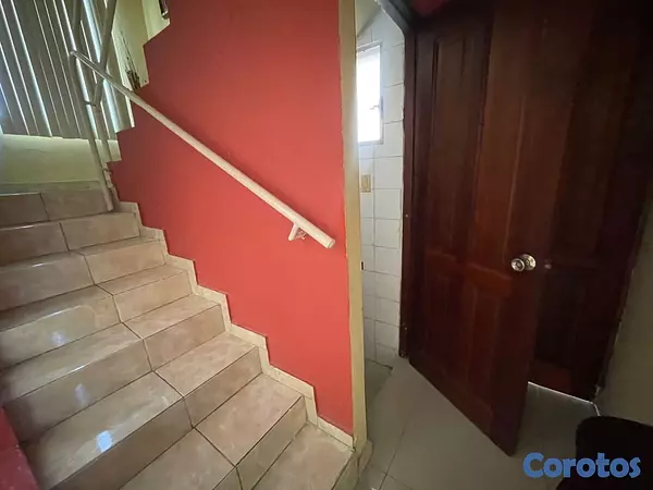 casas -  venta de casa en la avenida España Santo Domingo este  8