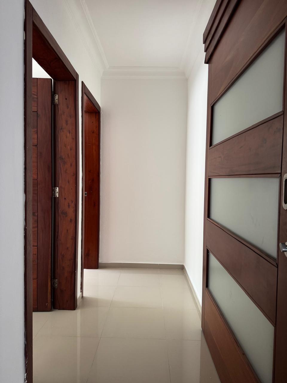 apartamentos - Vendo primer nivel cacique dos hab 2.5 baños dos p 3