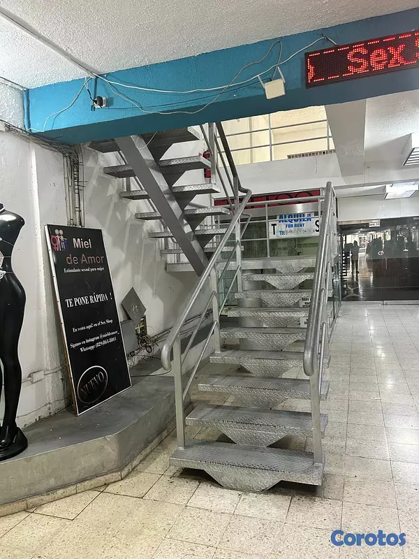 oficinas y locales comerciales - venta de plaza comercial con 42 locales en la zona colonial Distrito Nacional  10