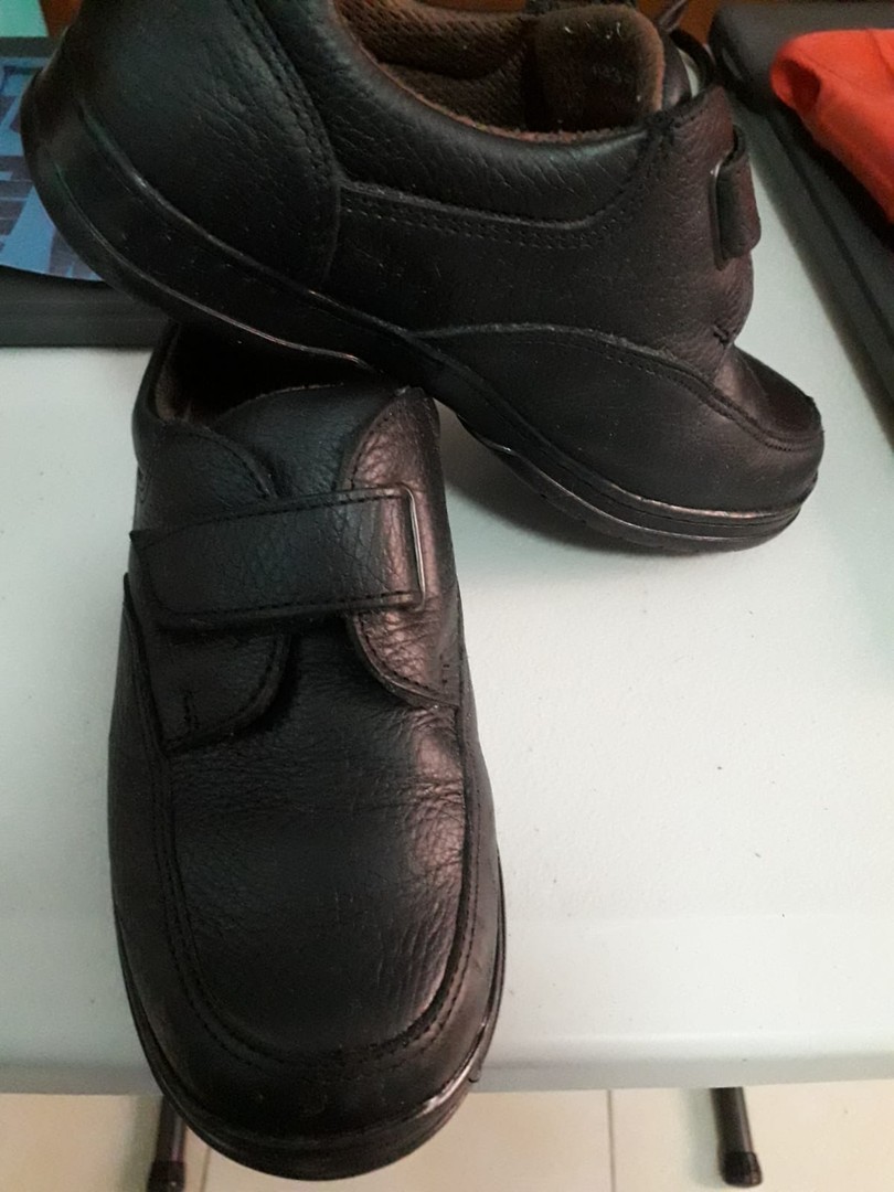 ropa y zapatos - Zapatos de niño Size 34 $800