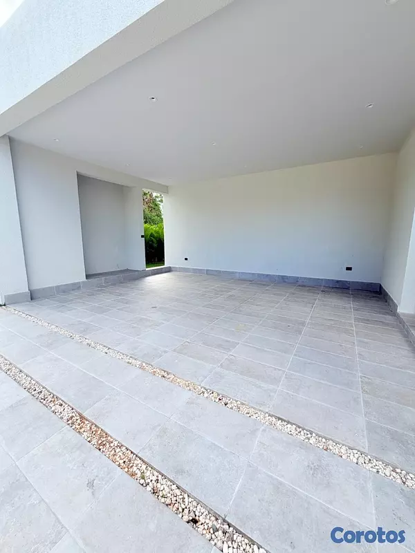 casas vacacionales y villas - venta de Villa de lujo con piscina y playa cerca en playa nueva Romana amueblada 5
