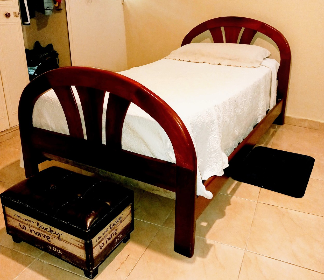 muebles y colchones - Cama Twin en Caoba, como nueva