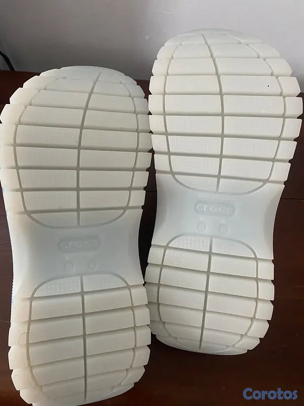 zapatos para mujer - Crocs azules originales  4