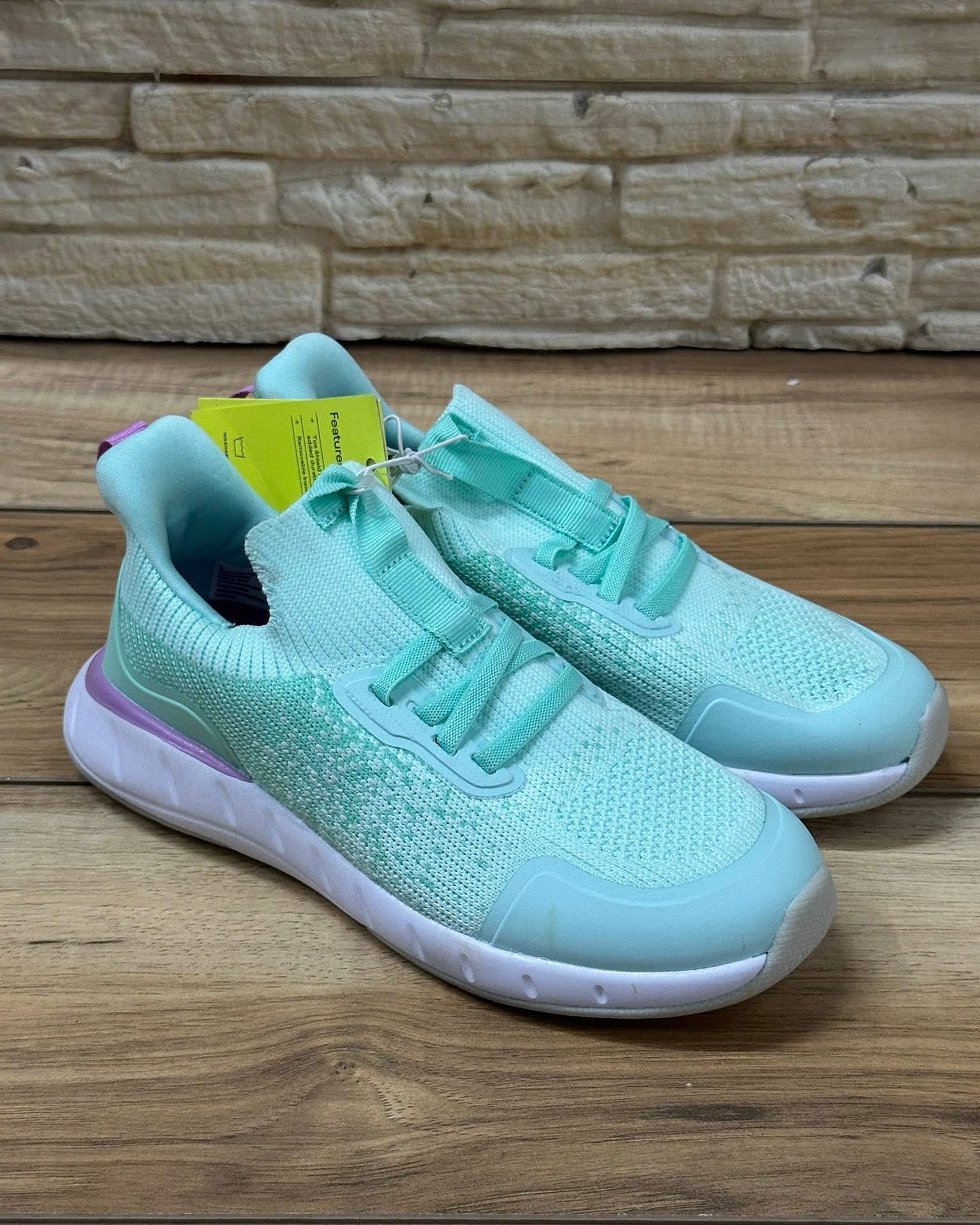 ropa y zapatos - tenis size 5 americano 37 ( lo puede usar una dama size 7) 