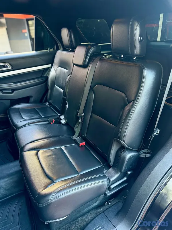 jeepetas y camionetas - FORD EXPLORER XLT NEGRA 2017 IMPORTADA POR VIAMAR, 2