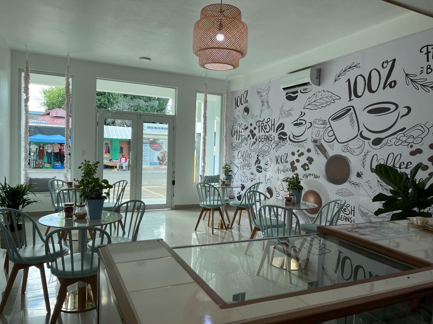 negocios en venta - Café / Restaurante / Cafetería a la Venta en Guayubin
