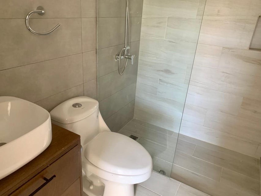 apartamentos - Apartamento en alquiler #24-1372 de 1 habitación, balcón, piscina, terraza, segu 6
