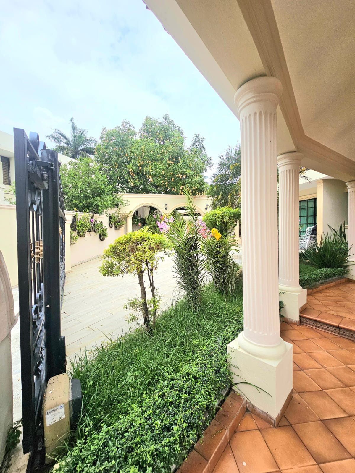 casas - Casa Tipo Mansion en los Pinos de Arroyo Hondo  2