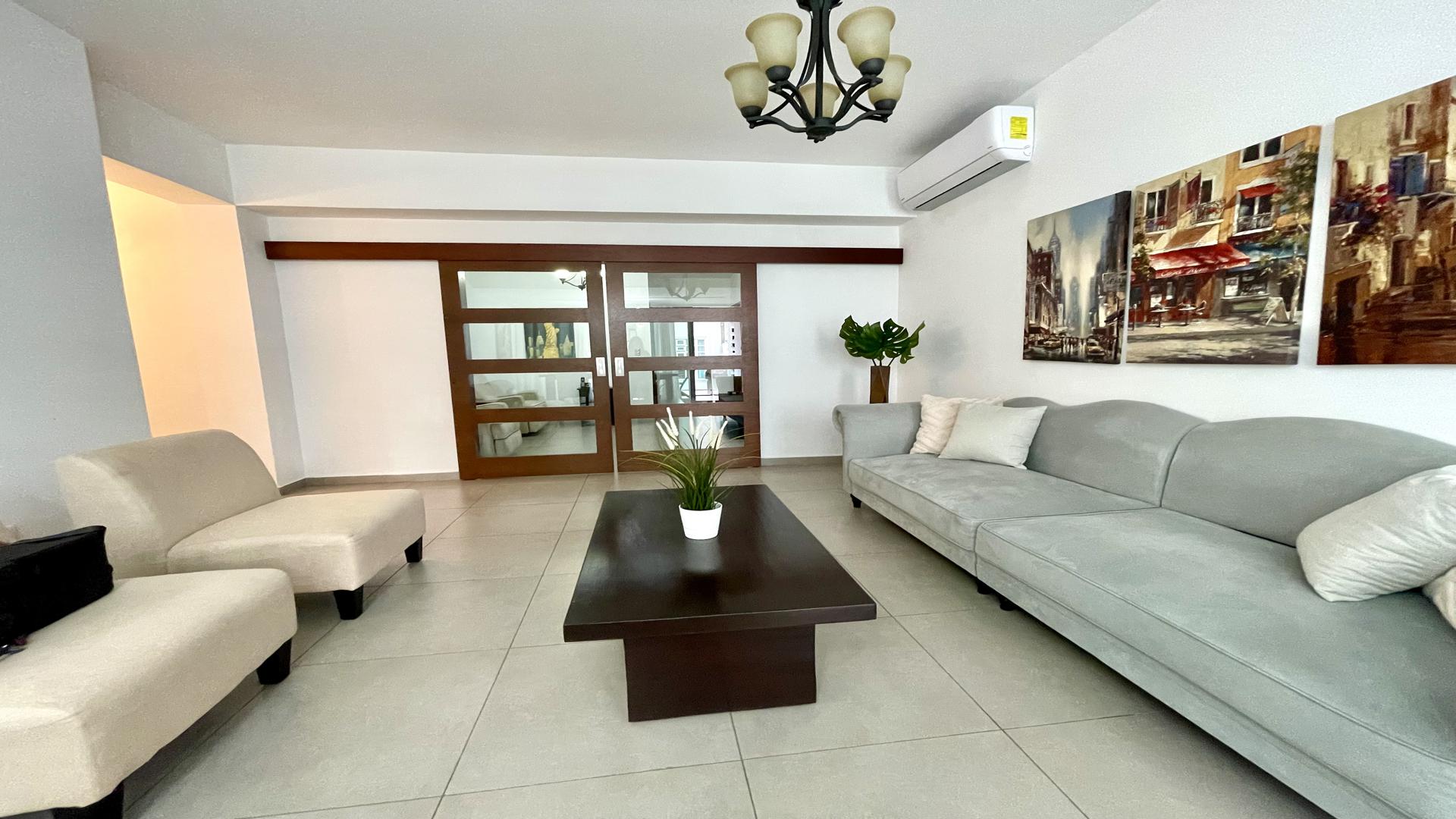 apartamentos - Apto en alquiler en Ensanche Serralles 2