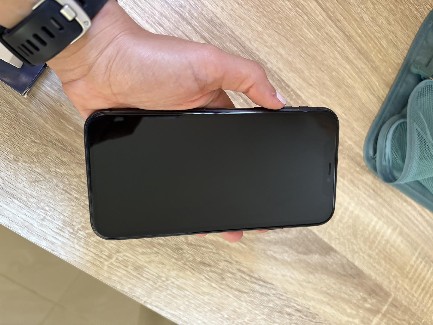 celulares y tabletas - Iphone negro 11 normal, 128gb, desbloqueado 3