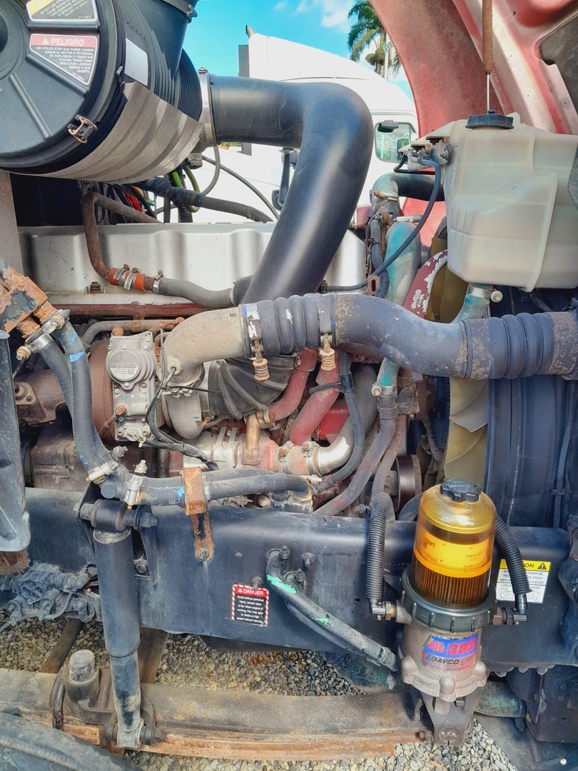 camiones y vehiculos pesados - MACK PINNACLE año 2013 3