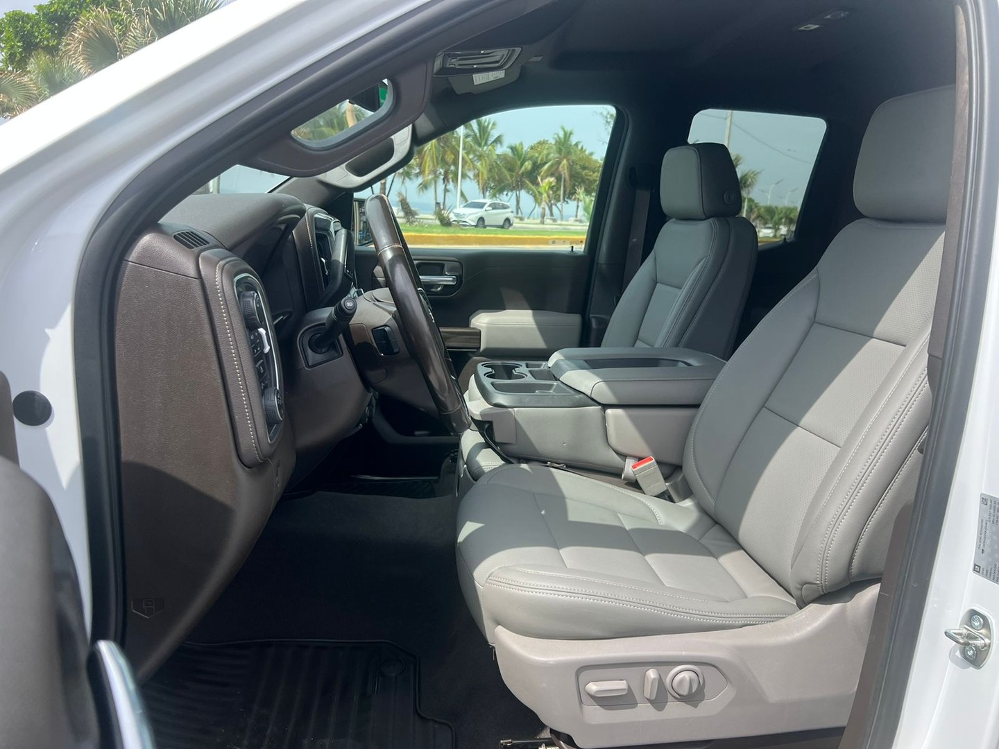 jeepetas y camionetas - Chevrolet Silverado 1500 LT 2019 5