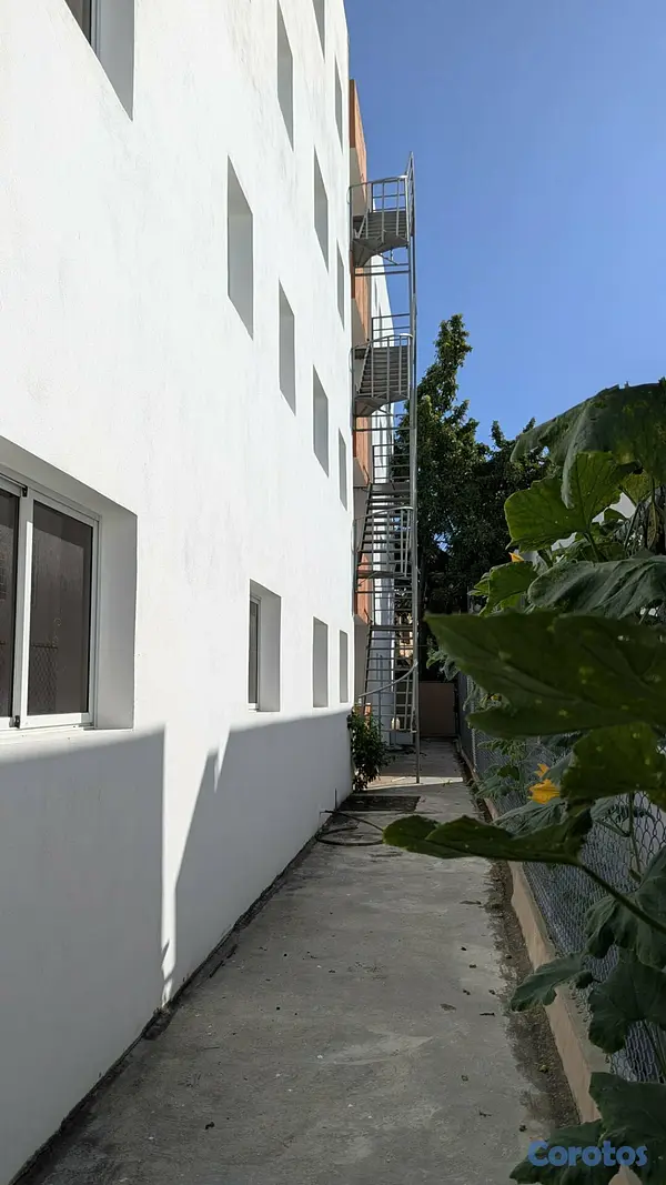 apartamentos - Apartamento en Venta Cerca de la parada del Metro  8