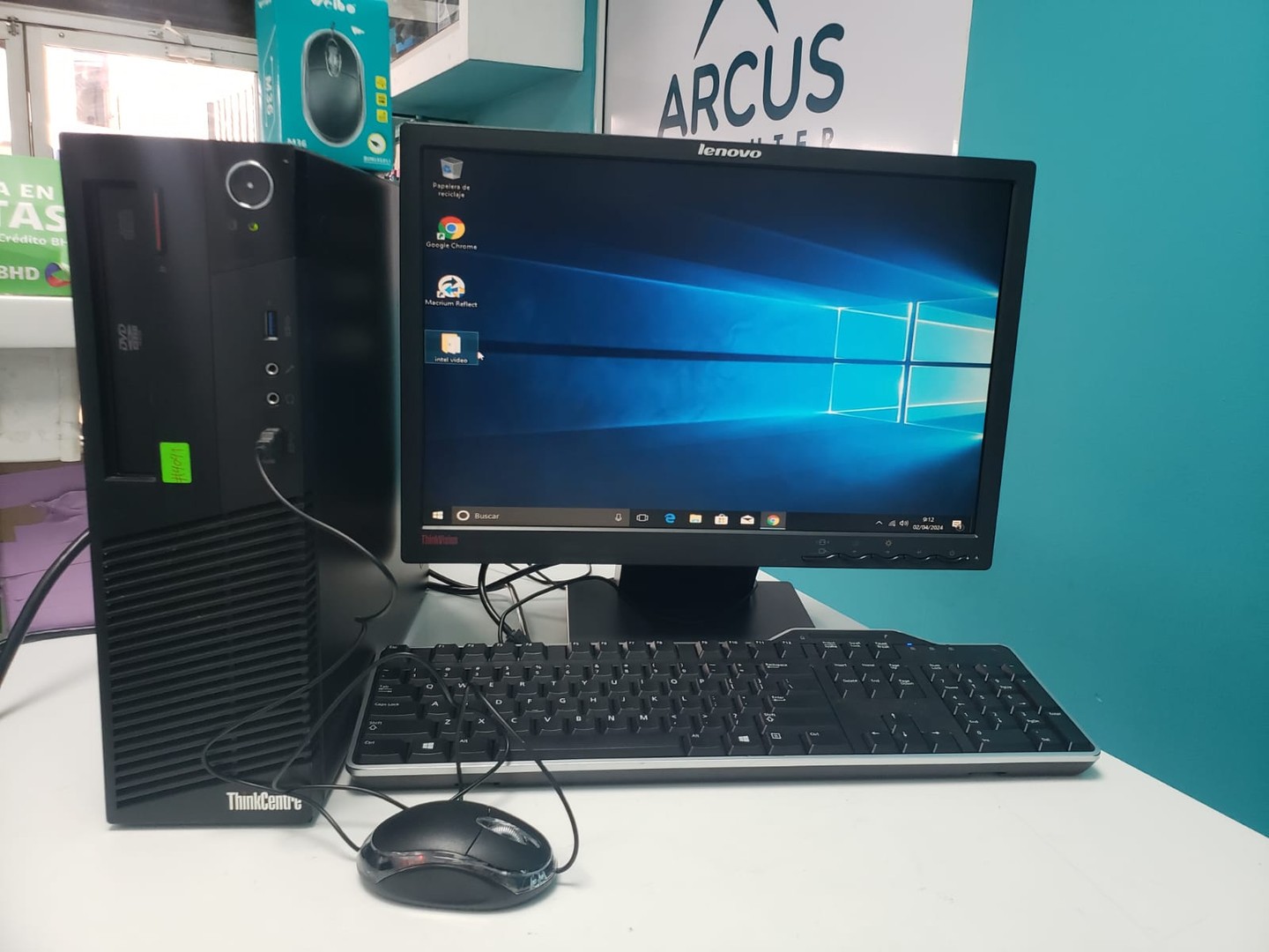 computadoras y laptops - PC COMPLETA  DE DESKTOP, LENOVO THINKCENTRE  M83 / 4TH GEN,  CORE I5 / 4GB DDR3 