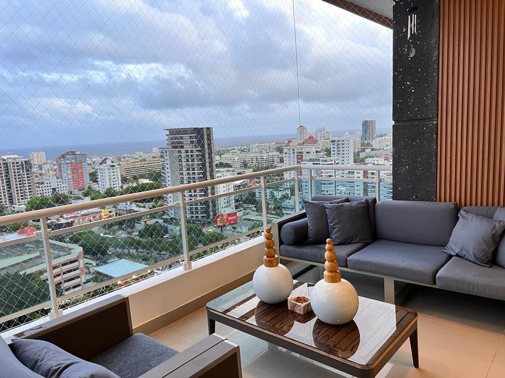 apartamentos - VENDO EXCLUSIVO APARTAMENTO EN PISO 18 AV. Bolivar 7