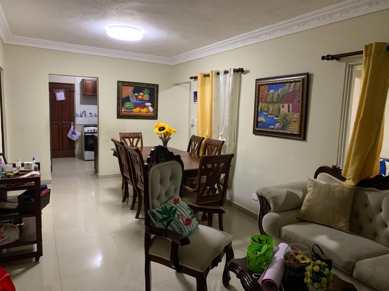 casas - Se vende casa próxima a la República de Colombiaprecio 3