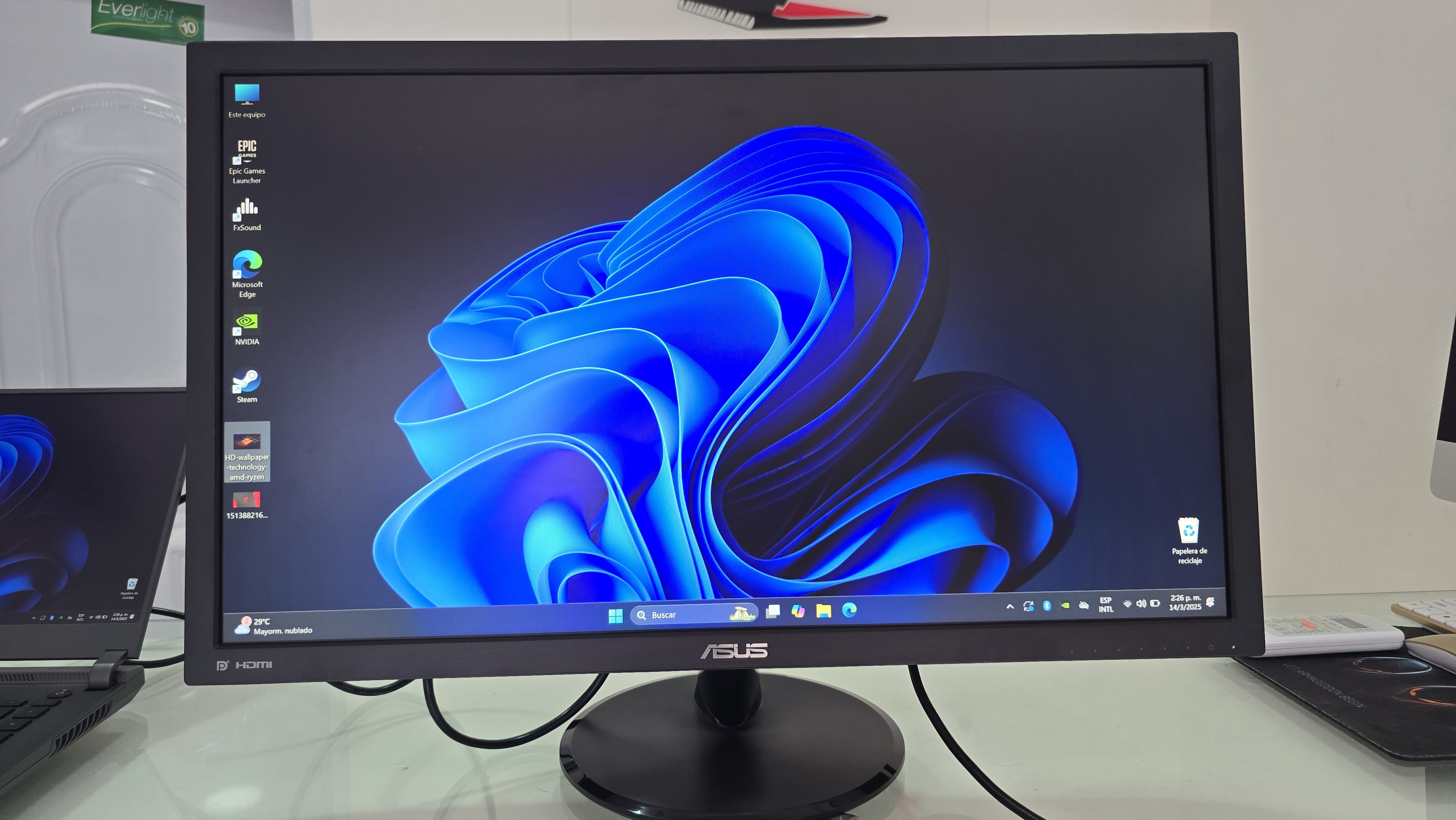 computadoras y laptops - Monitor Asus de 27 Pulg trae dos hdmi Resolucion 1080p  1