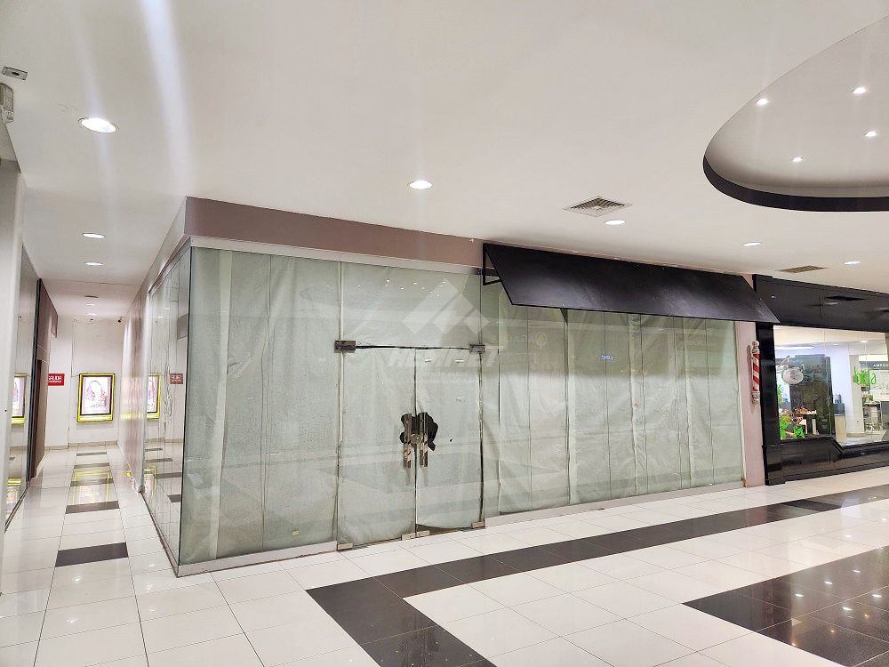 oficinas y locales comerciales - PRIMER NIVEL PLAZA INTERNACIONAL SANTIAGO  1