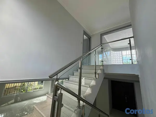 casas - Casa en Arroyo Hondo Viejo en proyecto Cerrado con 9