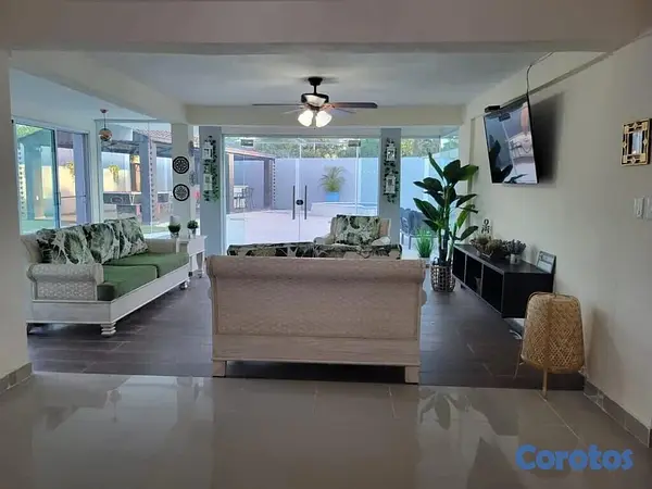 casas vacacionales y villas - Villa Amueblada en Juan Dolio  2