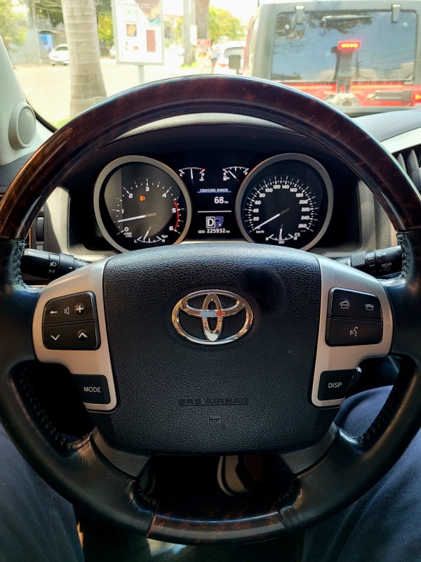 jeepetas y camionetas - Toyota land cruicer 2013 4