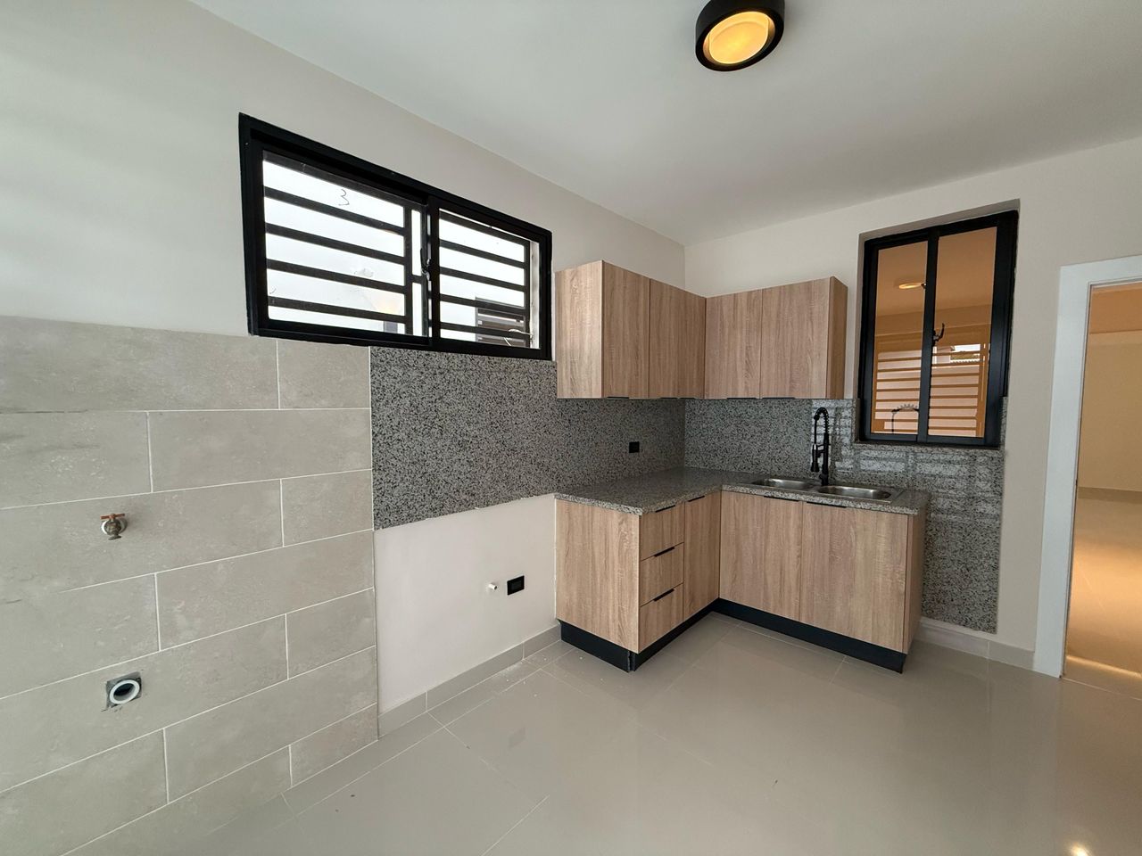 casas - Amplia Casa Familiar en alquiler  8