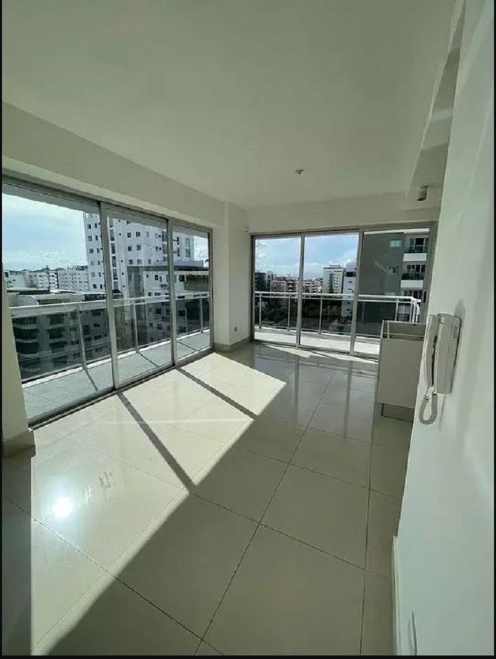 apartamentos - venta de penthouse de 3 niveles de 397mts en Evaristo morales Distrito Nacional  6