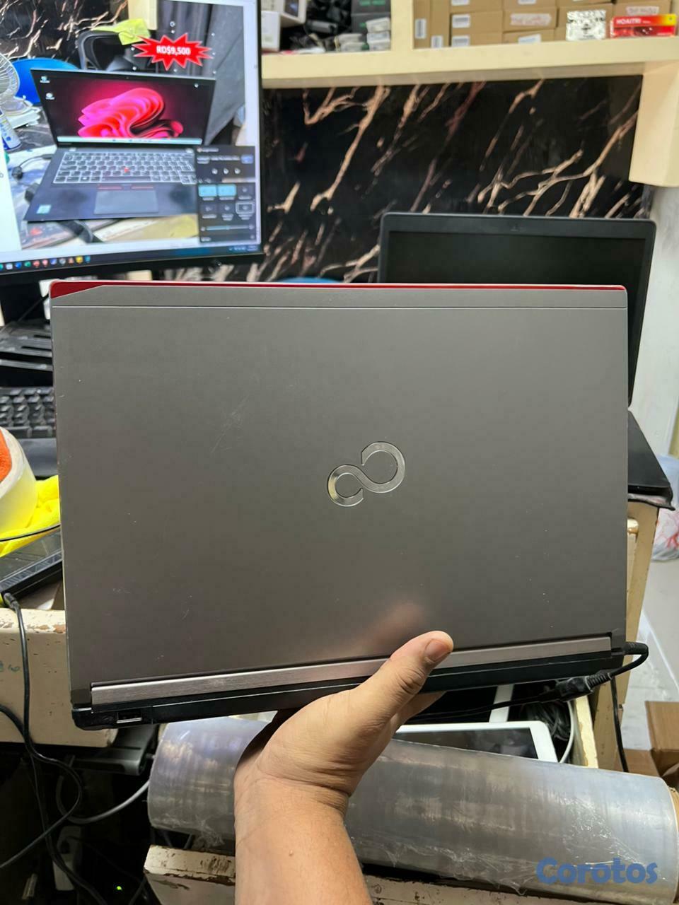 computadoras y laptops - Laptop Fujitsu Lifebook E746/ Intel i5-6300U @2,40 3