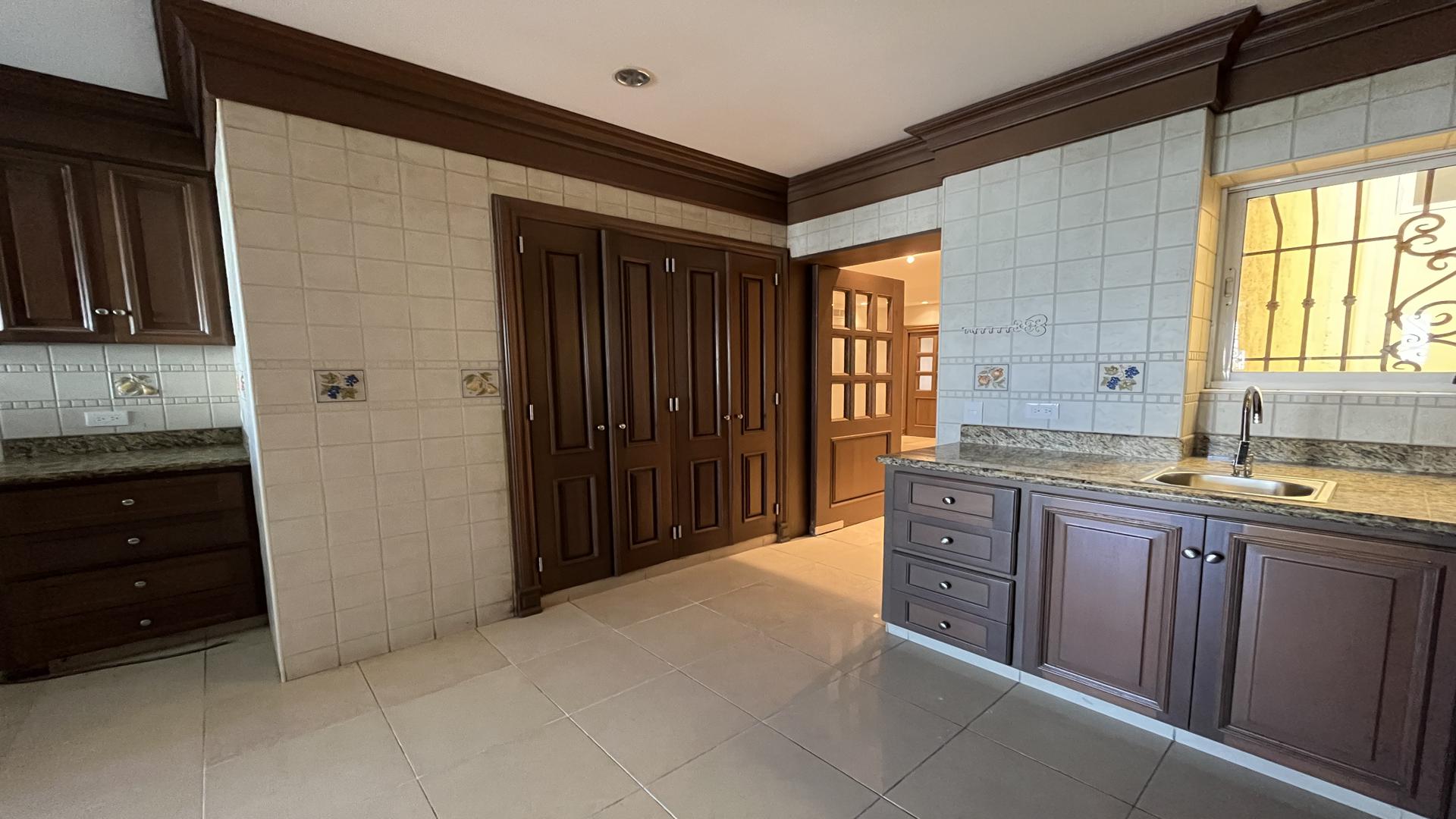 apartamentos - Apartamento en Alquiler en PIANTINI de TRES Habitaciones con Estudio 7