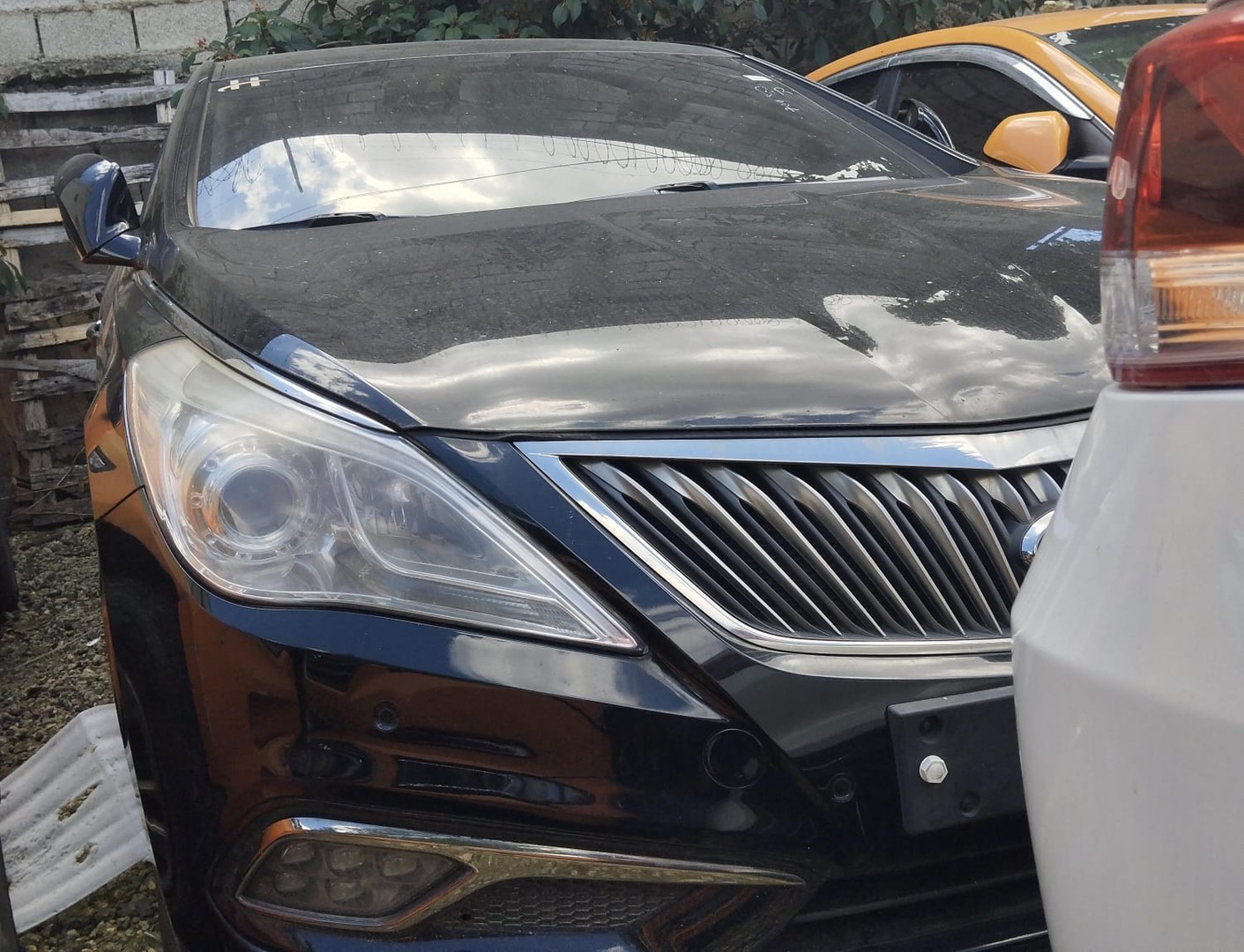 carros - HYUNDAI GRANDEUR 2017 NEGRODESDE: RD$670,100.00-