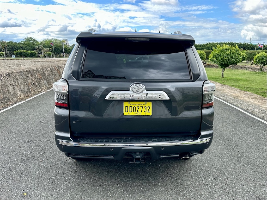 jeepetas y camionetas - Toyota 4 Runner Limited 2019 4x4 AWD (3 Filas asientos Terracota) AMERICANA 4