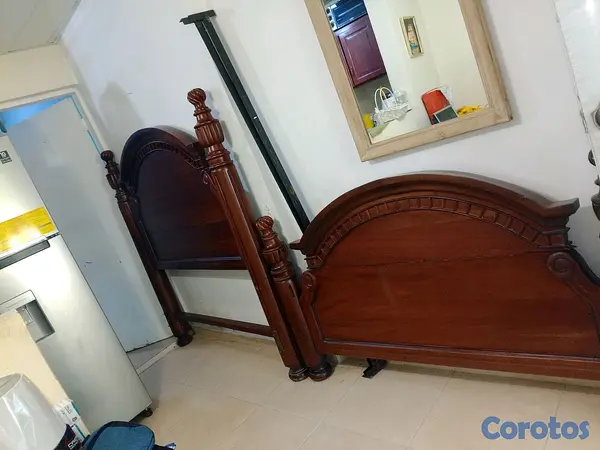 muebles y colchones - Vendo base cama caoba puro queen de 60  3