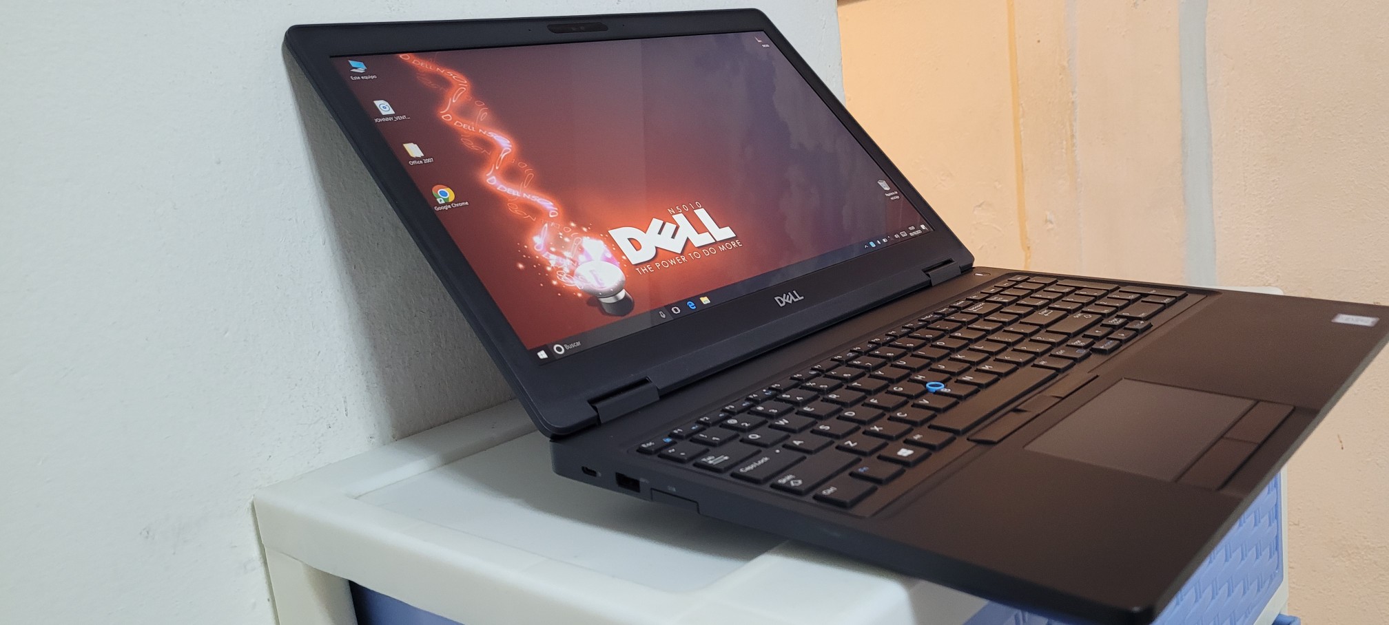 computadoras y laptops - Dell 17 Pulg Core i7 6ta Gen Ram 16gb ddr4 Disco 512GB Video intel 8gb Y Aty R7 1