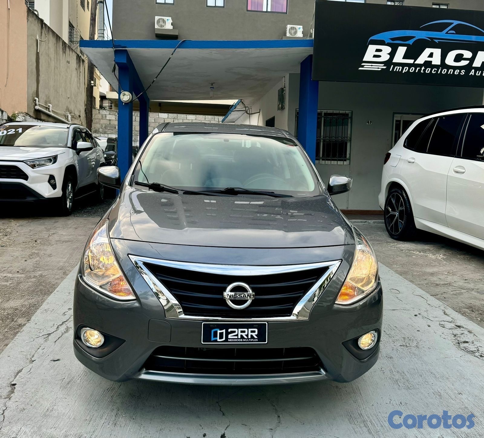 carros - Nissan versa SV 2019 1