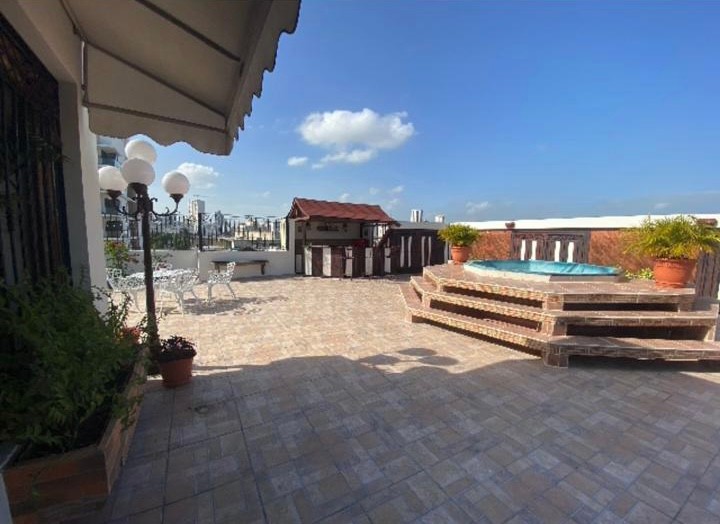 penthouses - Penthouse de Dos Niveles Con Enorme Terraza Con Jacuzzi en Viejo Arroyo Hondo