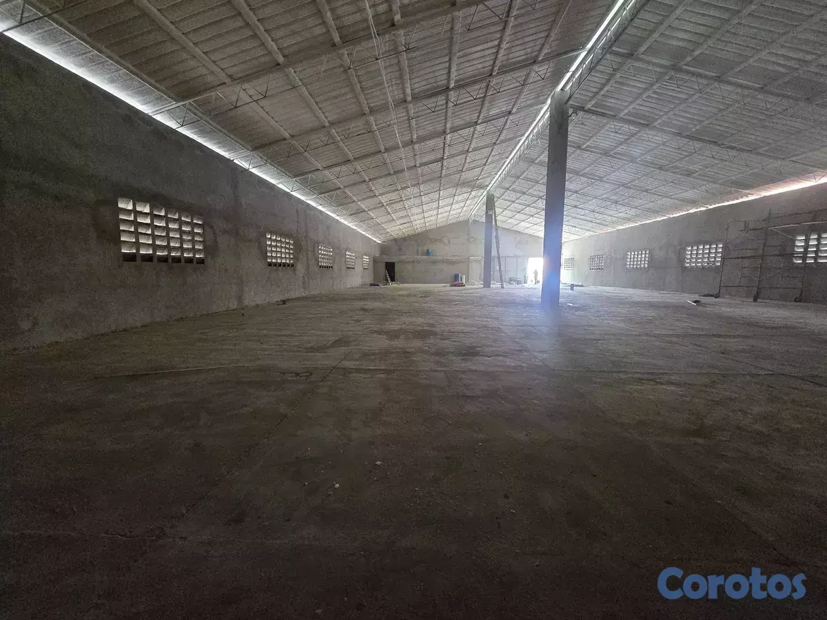 oficinas y locales comerciales - Naves Industriales Av. Independencia cerca de casa 5