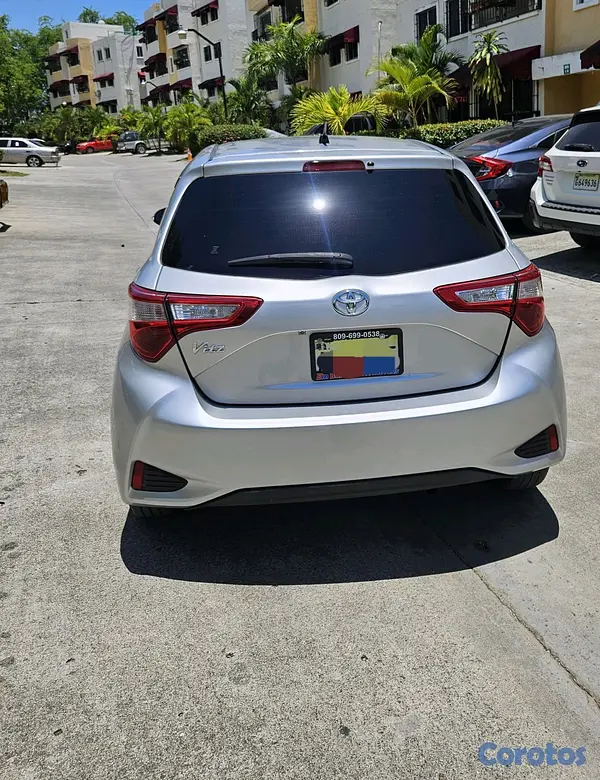 carros - Toyota vitz 2020 5
