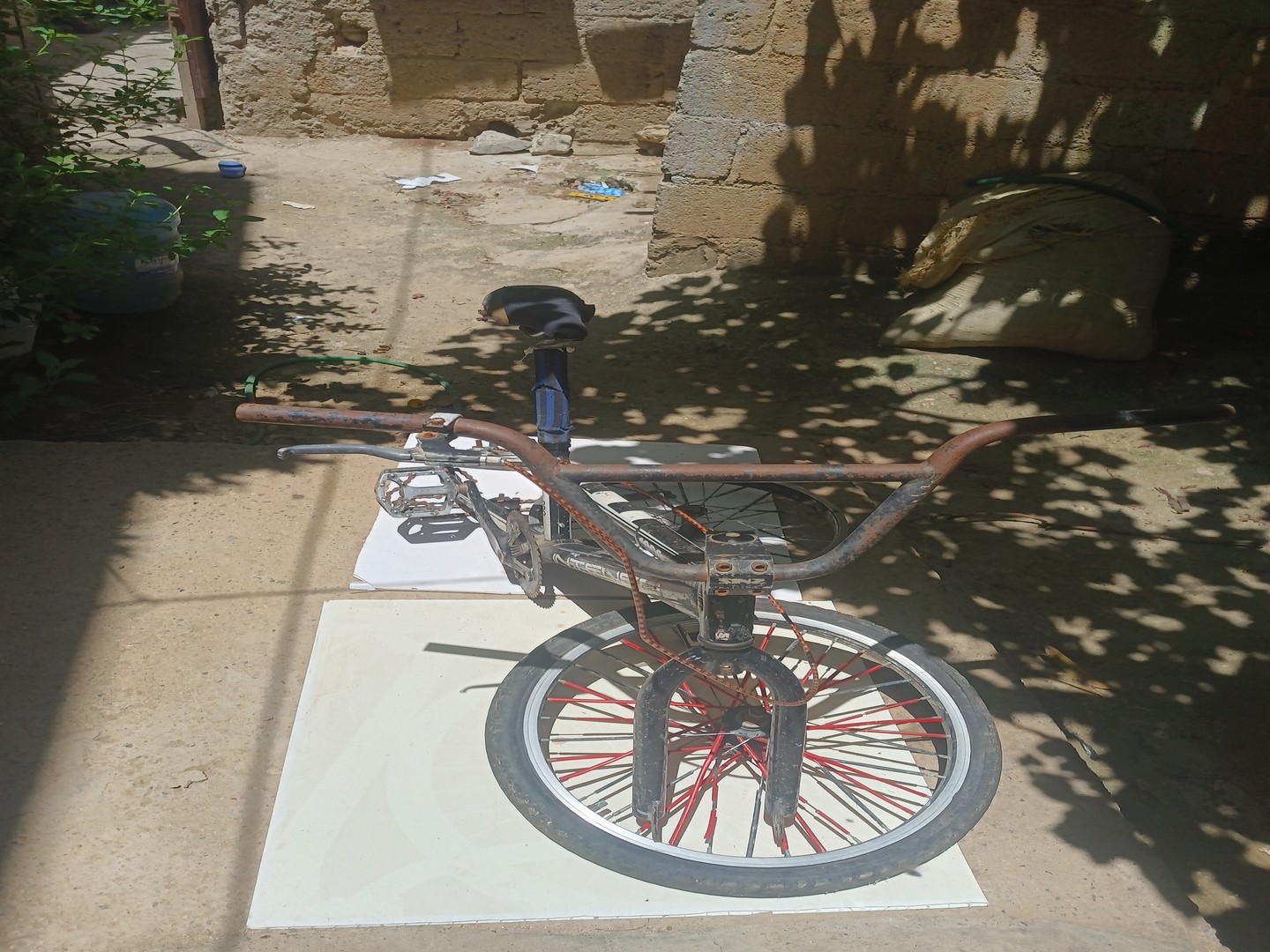 bicicletas y accesorios - Cuadro de dos bicicletas code intence expert pro 20  con sus dos aros originales 6
