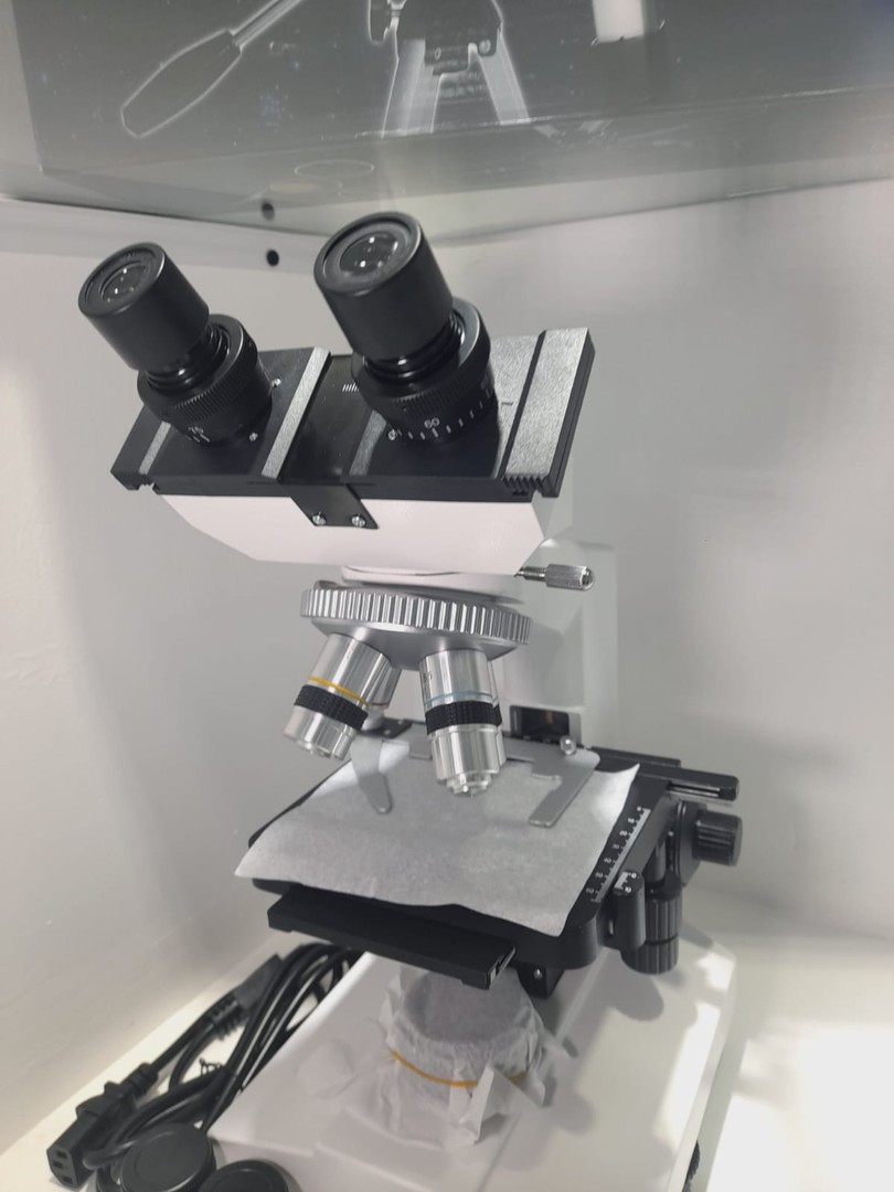 equipos profesionales - Microscopio biologico profesional para laboratorio 40X~1600X Microscopio clinico 9